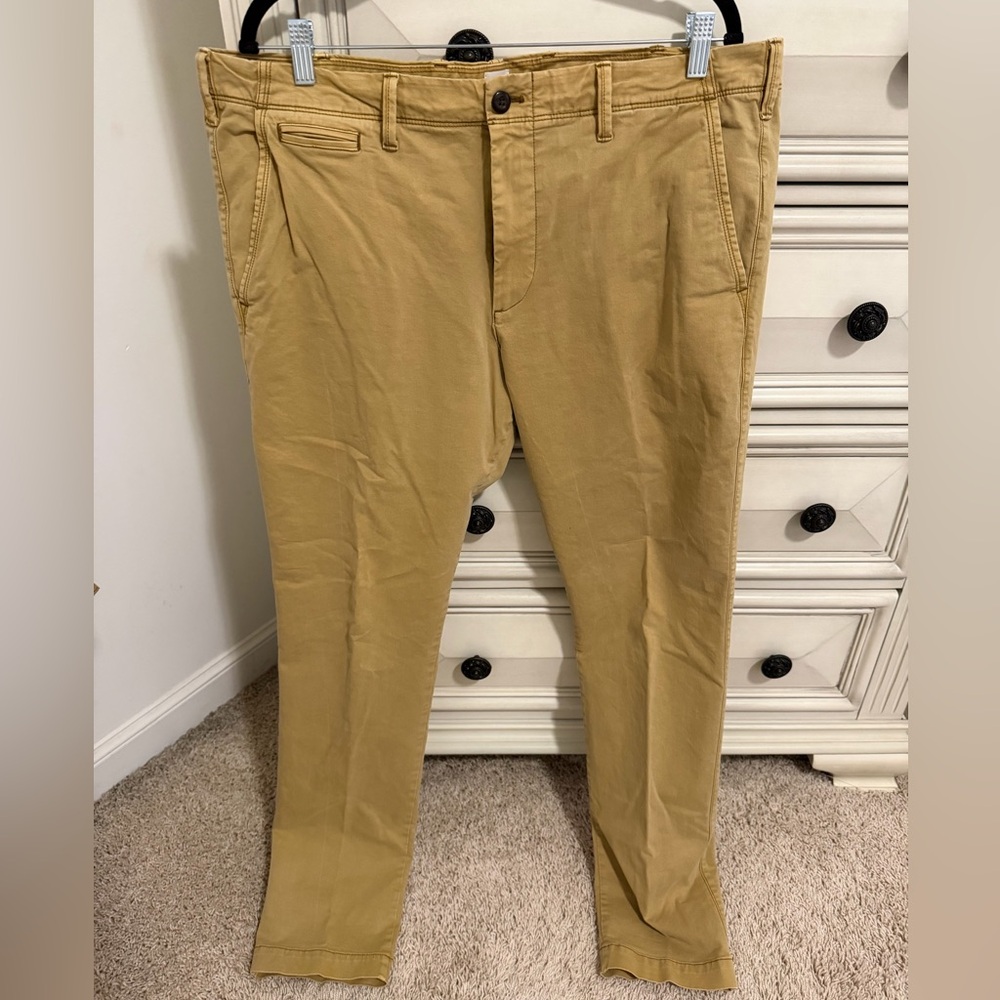 GAP Men’s 38x34 Skinny Khaki